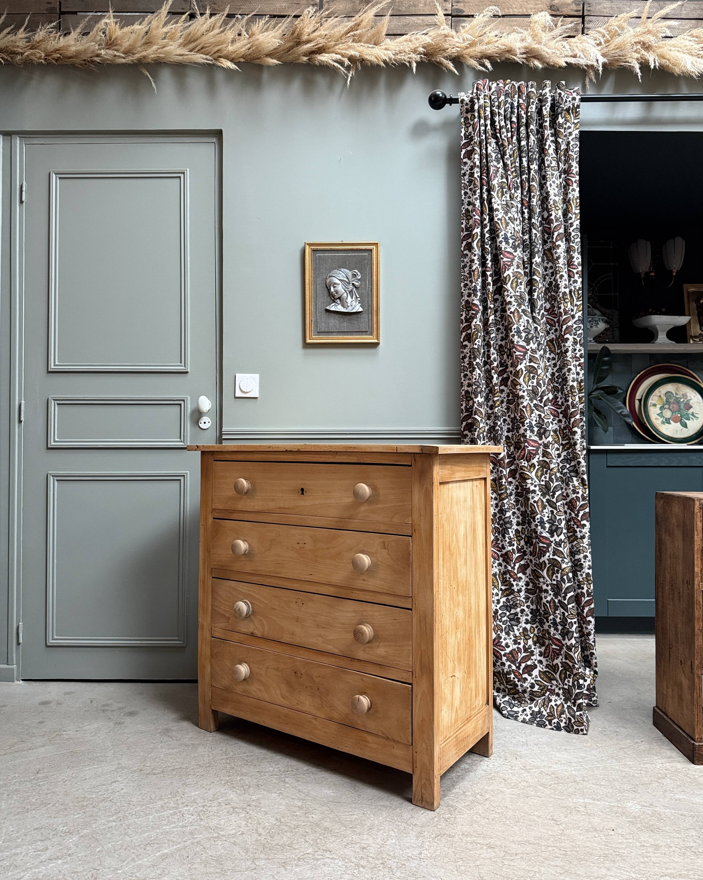 Commode vintage rénovée