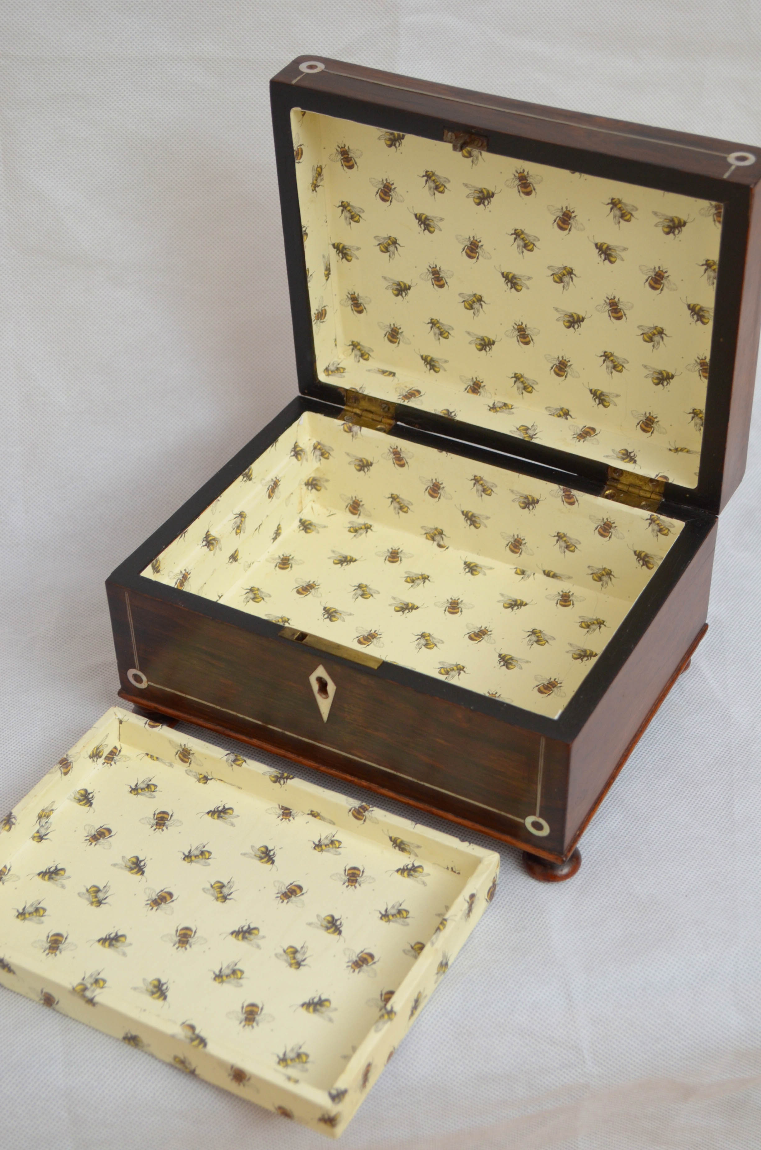 Victorian rosewood jewellery box with tray