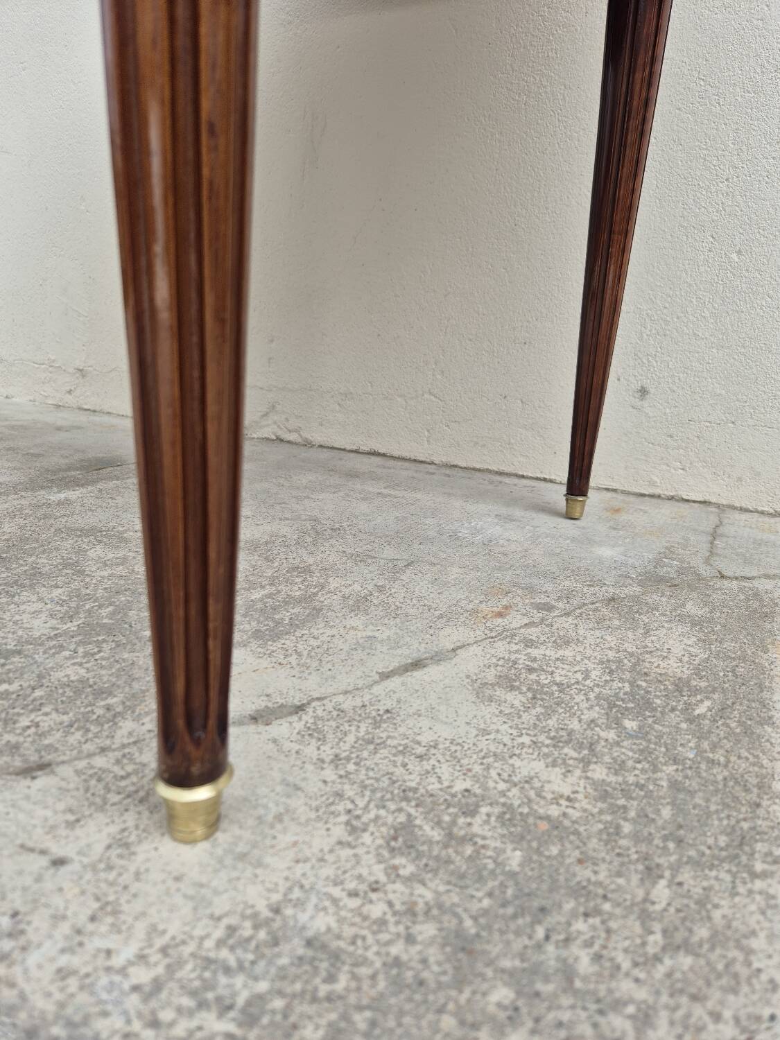Louis XVI style mahogany bouillotte table in marquetry and bronze