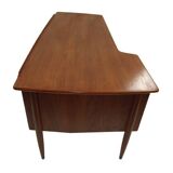 Scandinavian desk design Peter Løvig Nielsen