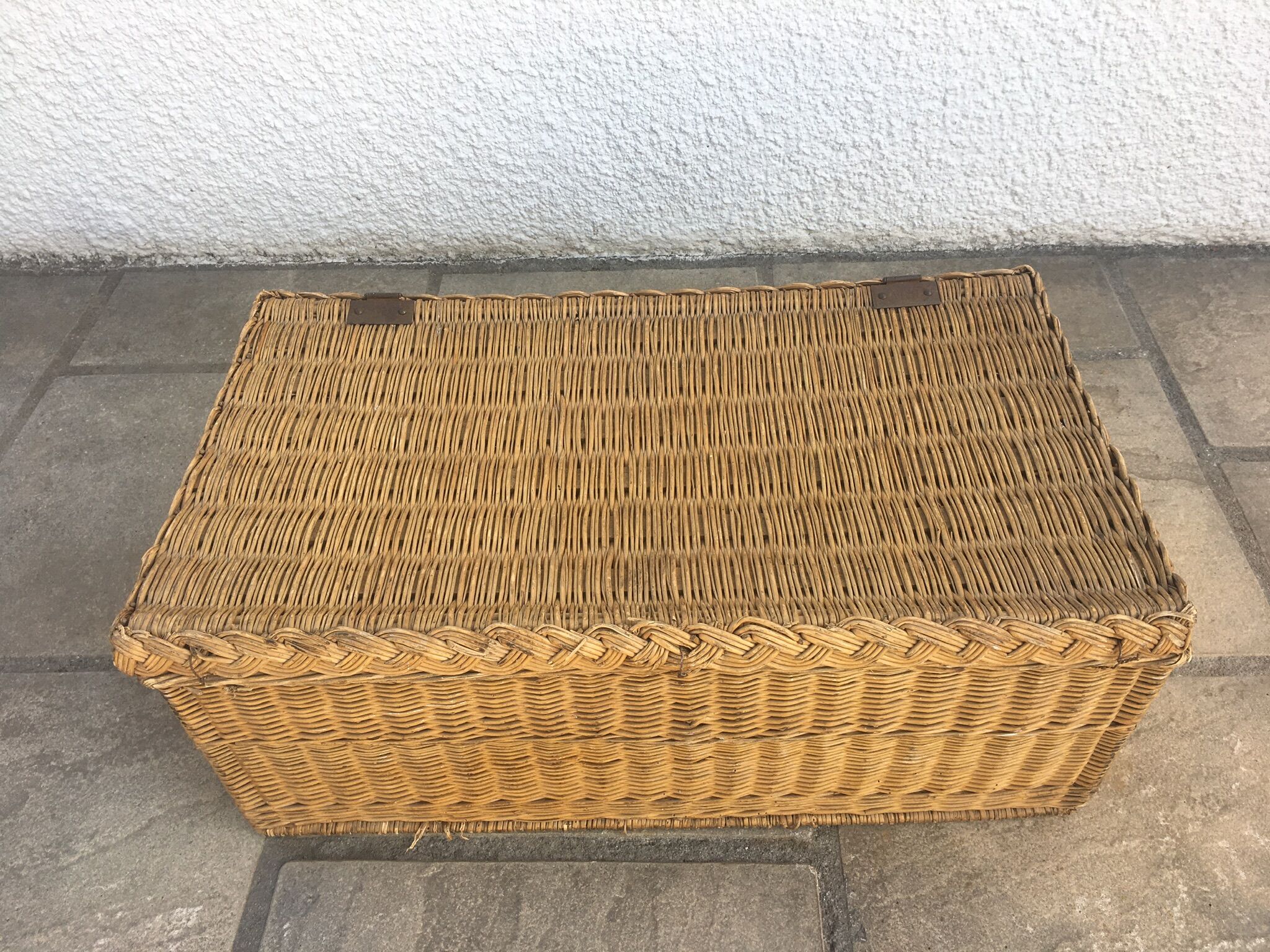 Vintage wicker malle