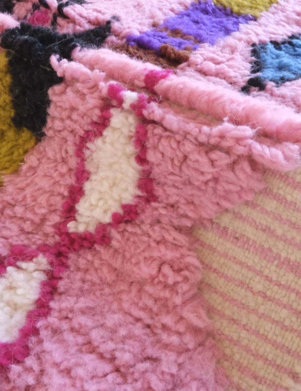 Pink Berber Rug - 206 x 160 cm