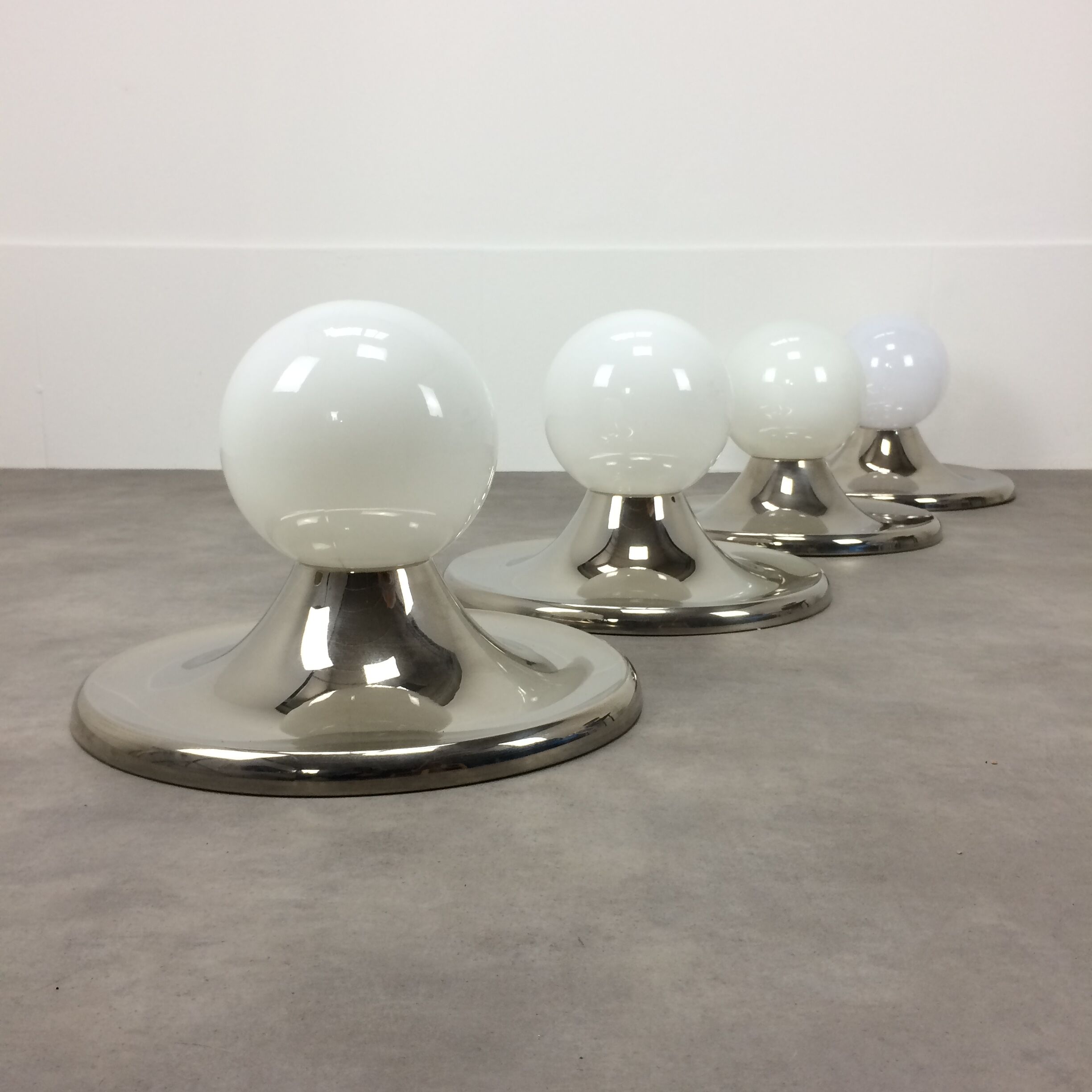 4 Lightball Achille Castiglioni wall lamps for Flos, large chrome models