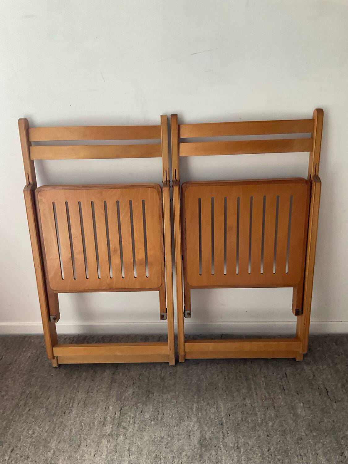 Pair of vintage folding chairs from the 70s-80s