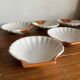 6 shell-shaped bowls