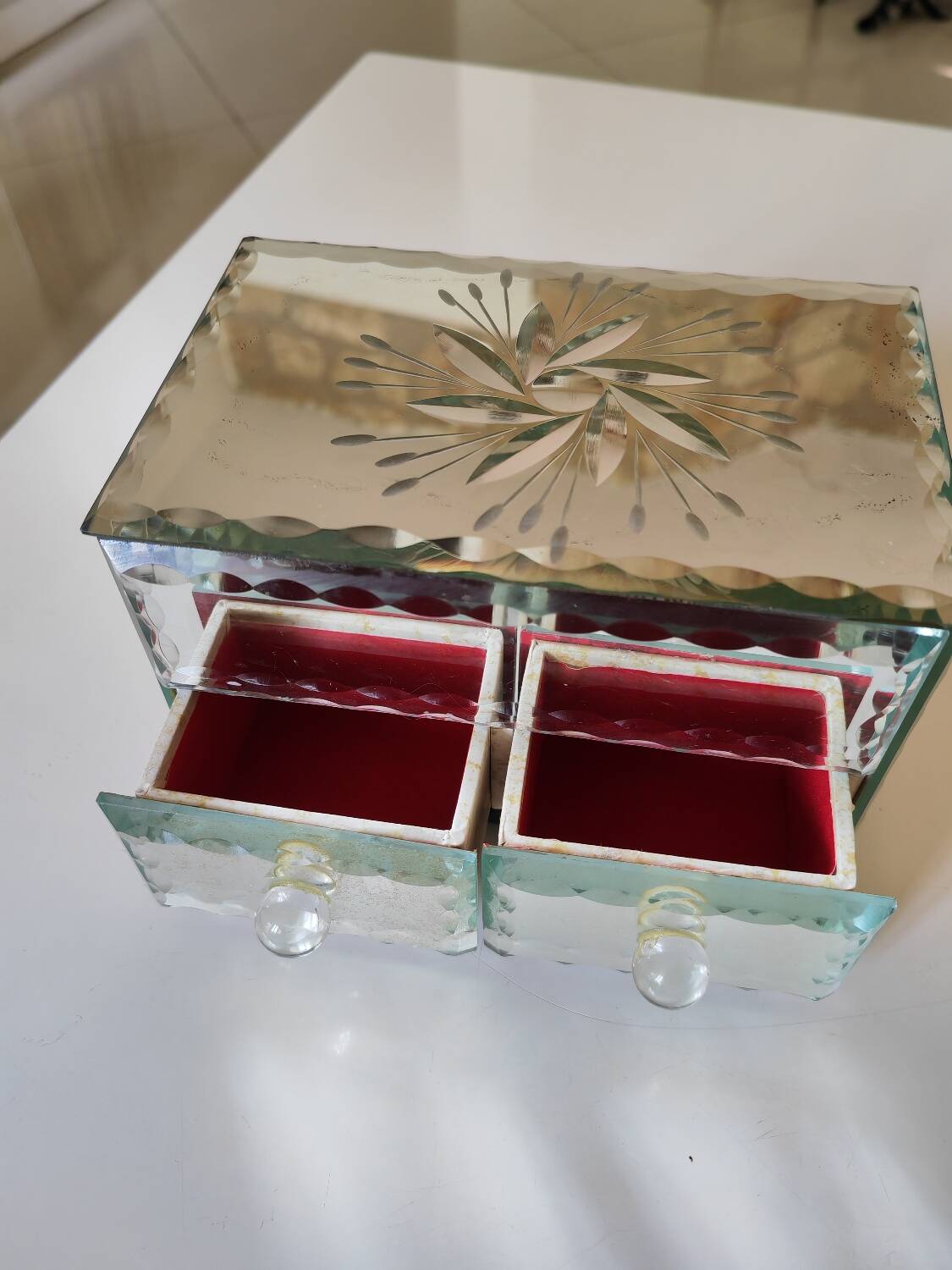 Vintage jewelry box