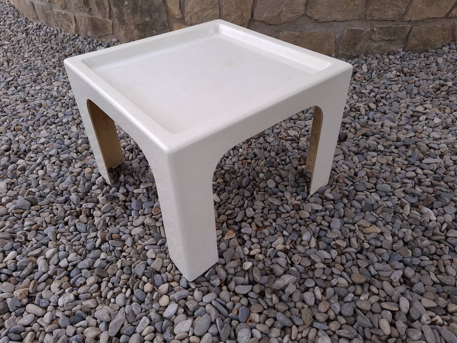 Vintage 70'S fiberglass coffee table