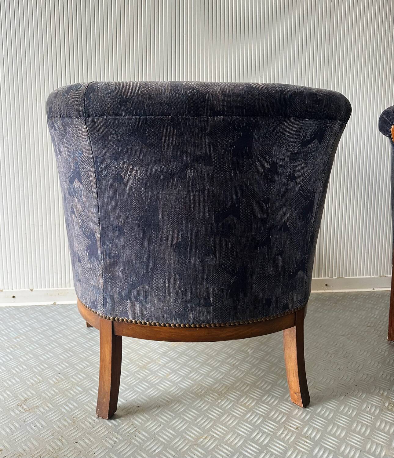 Pair of vintage barrel chairs in blue-grey velvet - 1950s/60s