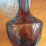 Carafe en verre teinté marron