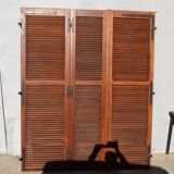 Set of 3 louvered shutters