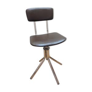 Chaise pivotante en métal - skai