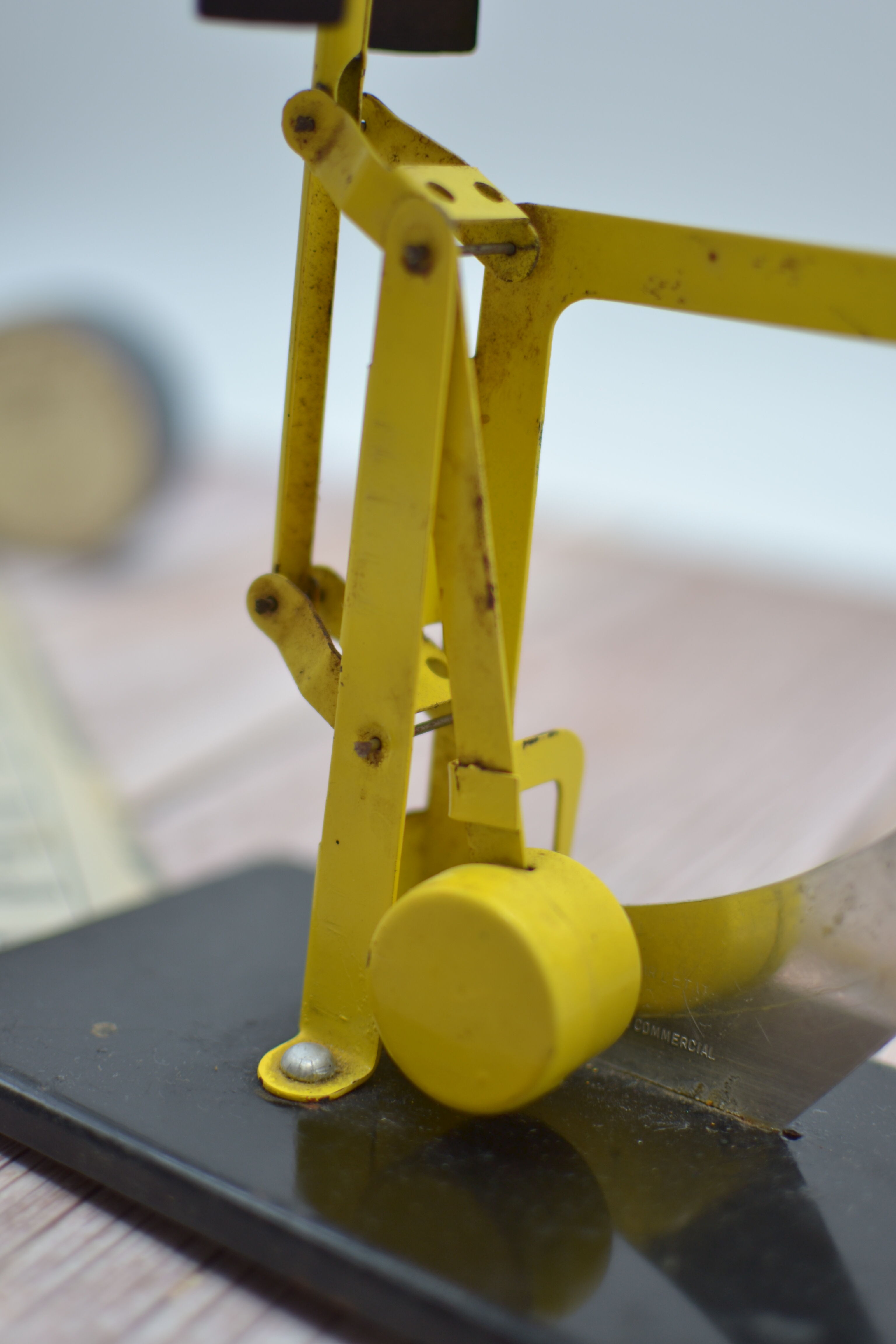 Old metal Posso industrial style household scale