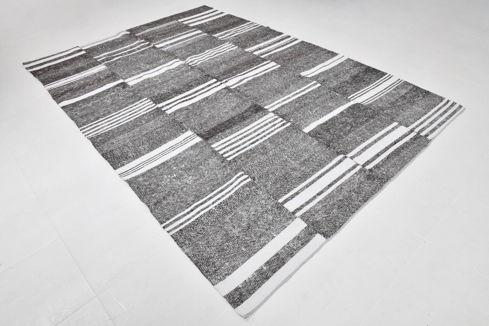 Tapis kilim vintage turc rayé, 206x304 cm