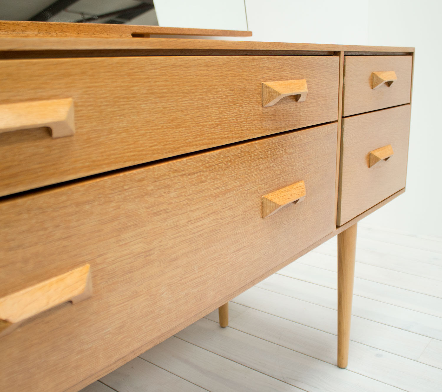 Dressing table by John & Sylvia Reid for Stag, 1960
