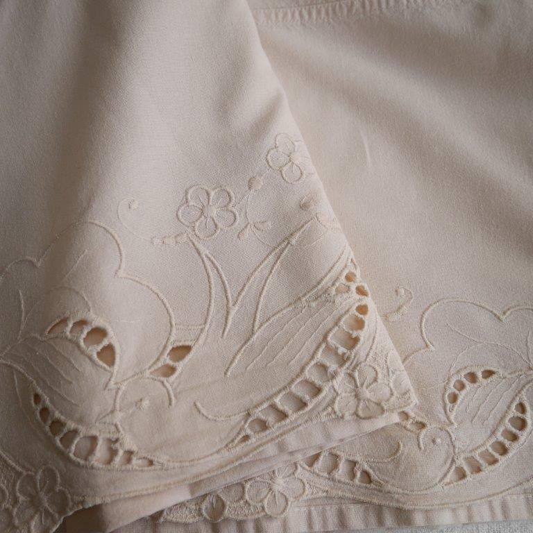 Swallow embroidery sheet, “nude” pink color
