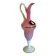 Ancienne aiguière en verre rose en blanc - camée velours