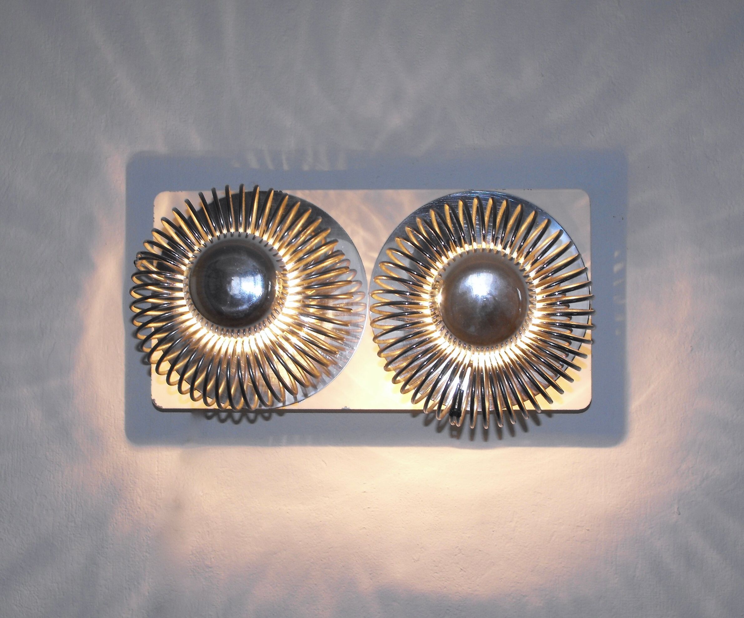 Andrea Lazzari's wall lamp 70