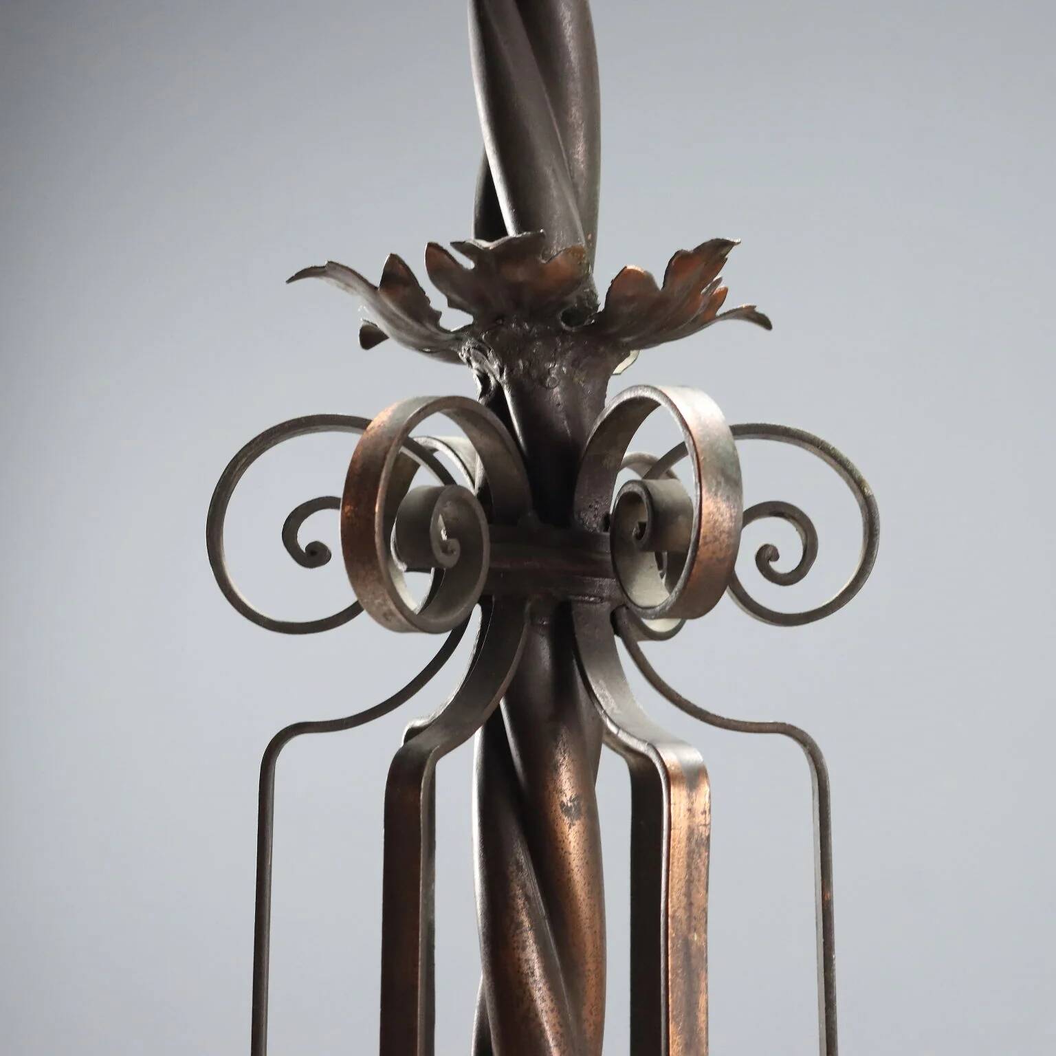 Lustre 6 lumières Art nouveau en métal, Italie XXe siècle