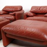 2 Cassina Maralunga fauteuils with ottoman