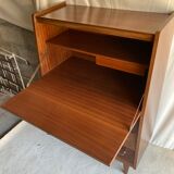 Secretary 60s.