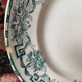 7 flat iron earth plates from Moulin des loups & Hamage.