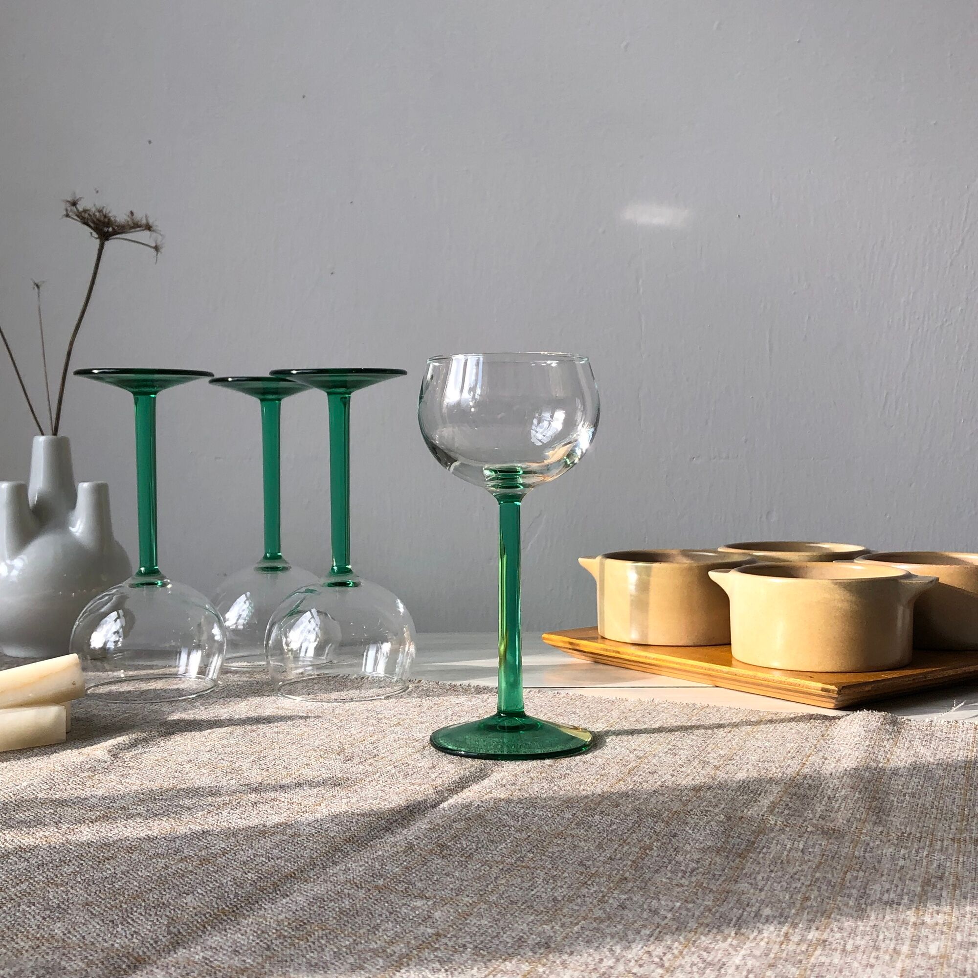 6 Alsace wine glasses, translucent emerald green foot, J.G Durand & Cie, Luminarc