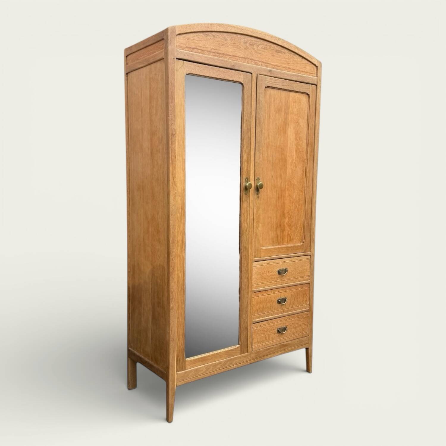 Parisian hotel wardrobe in solid raw oak, 1920.