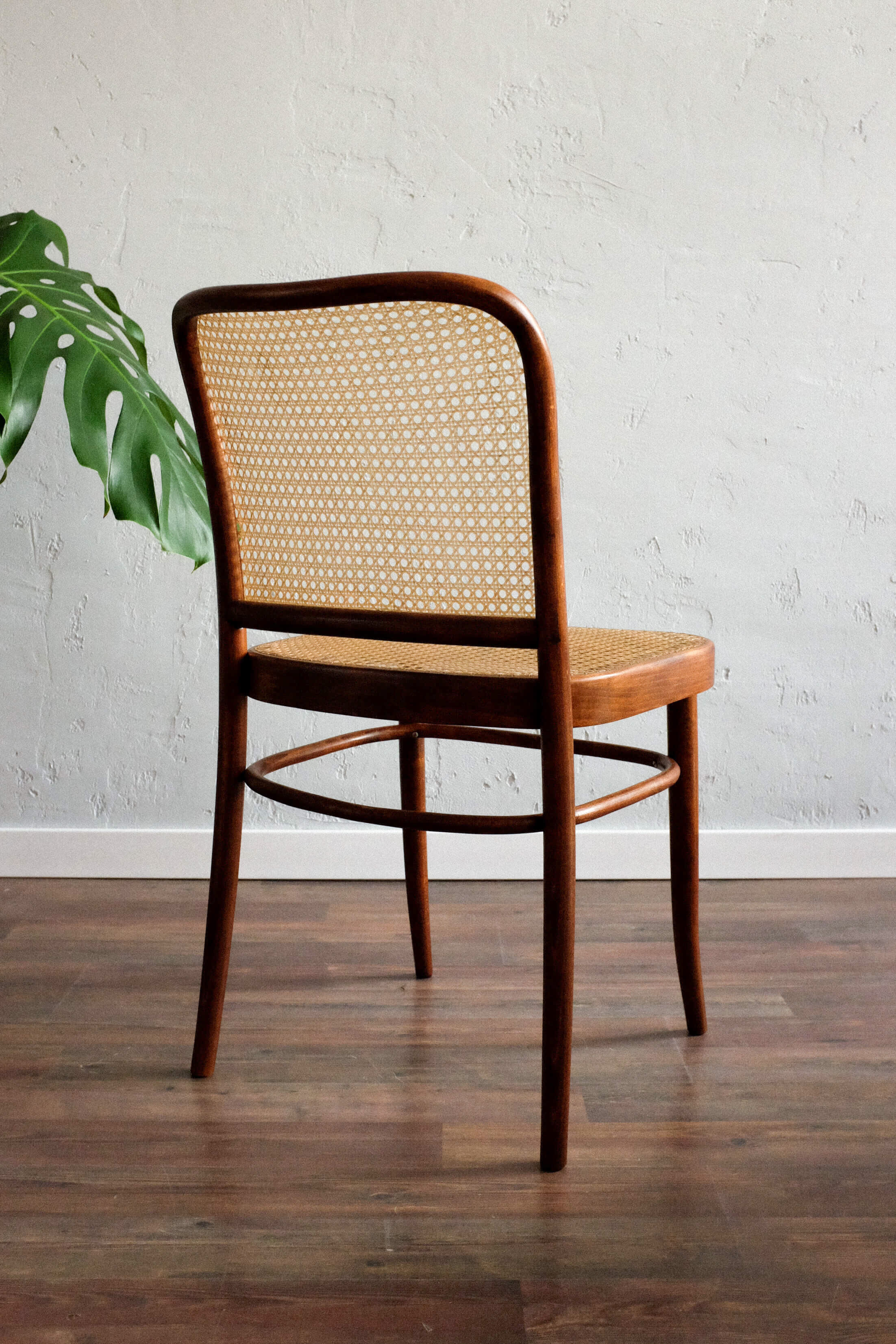 Ensemble de 2 chaises par Josef Hoffmann pour TON, modèle 811, années 1970