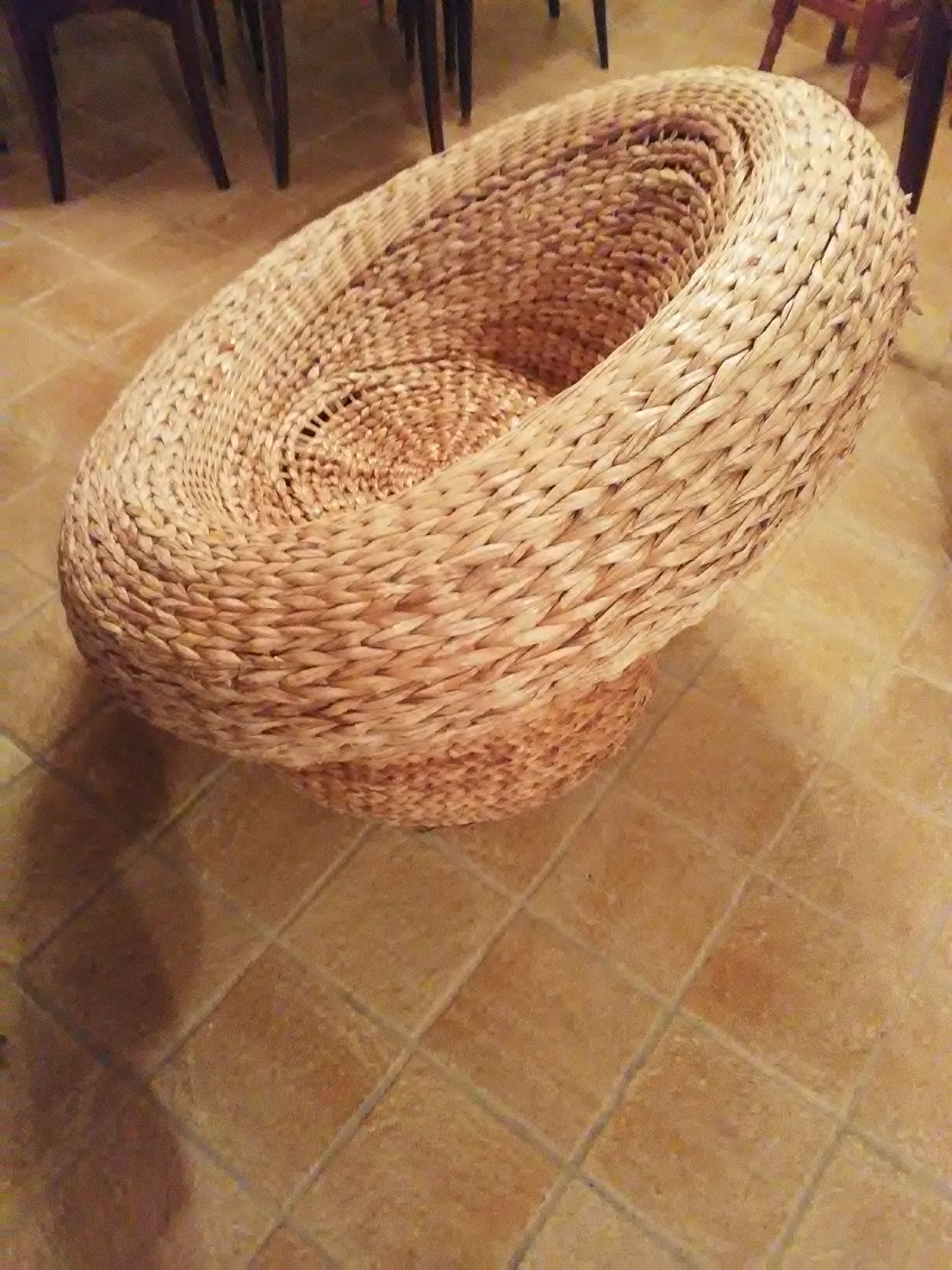 Round outdoor garden chair