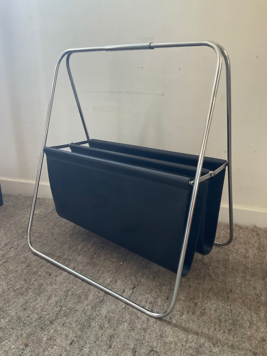 Vintage folding magazine rack from the 70s