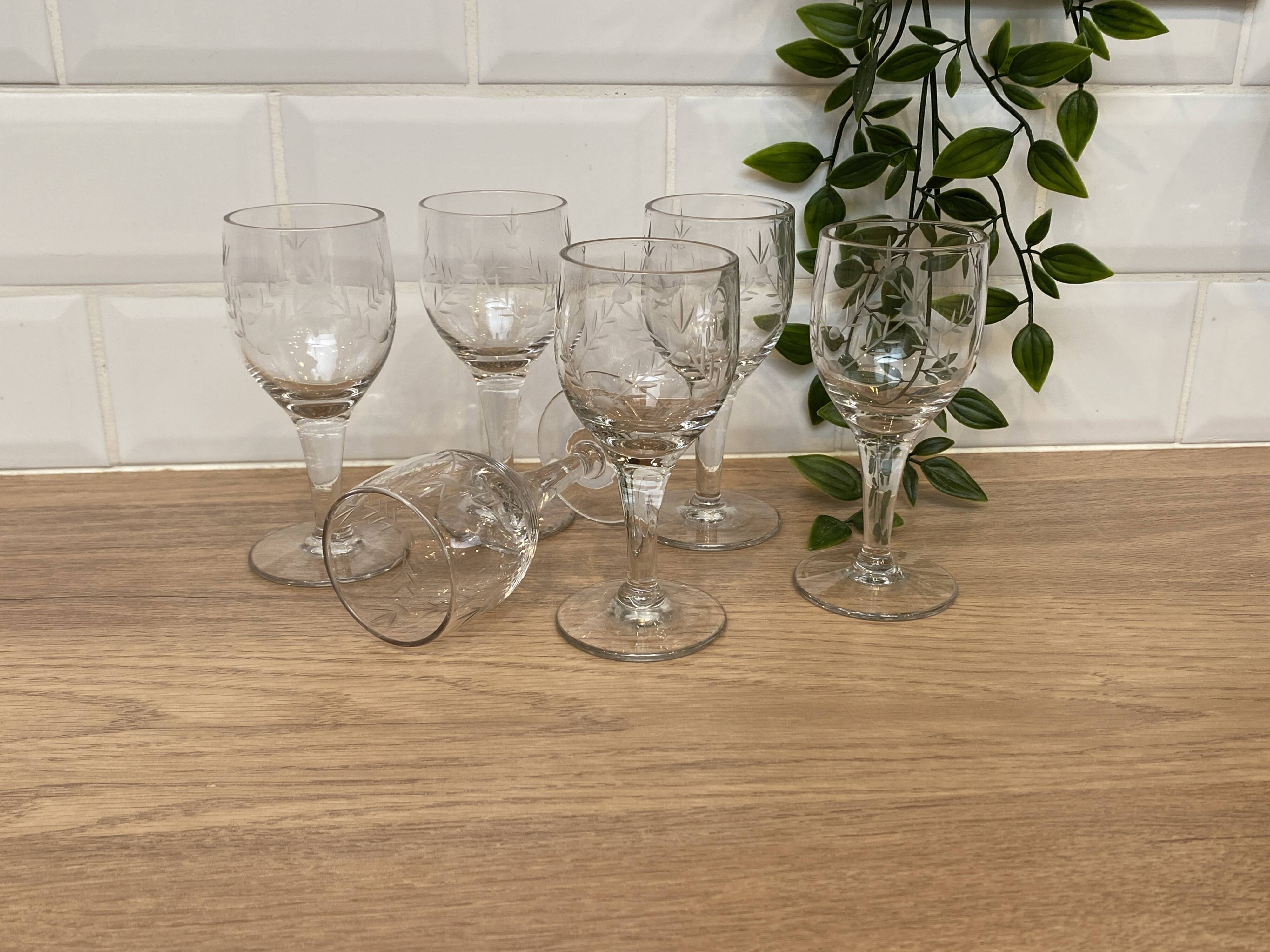 Set de 6 verres vin blanc gravés