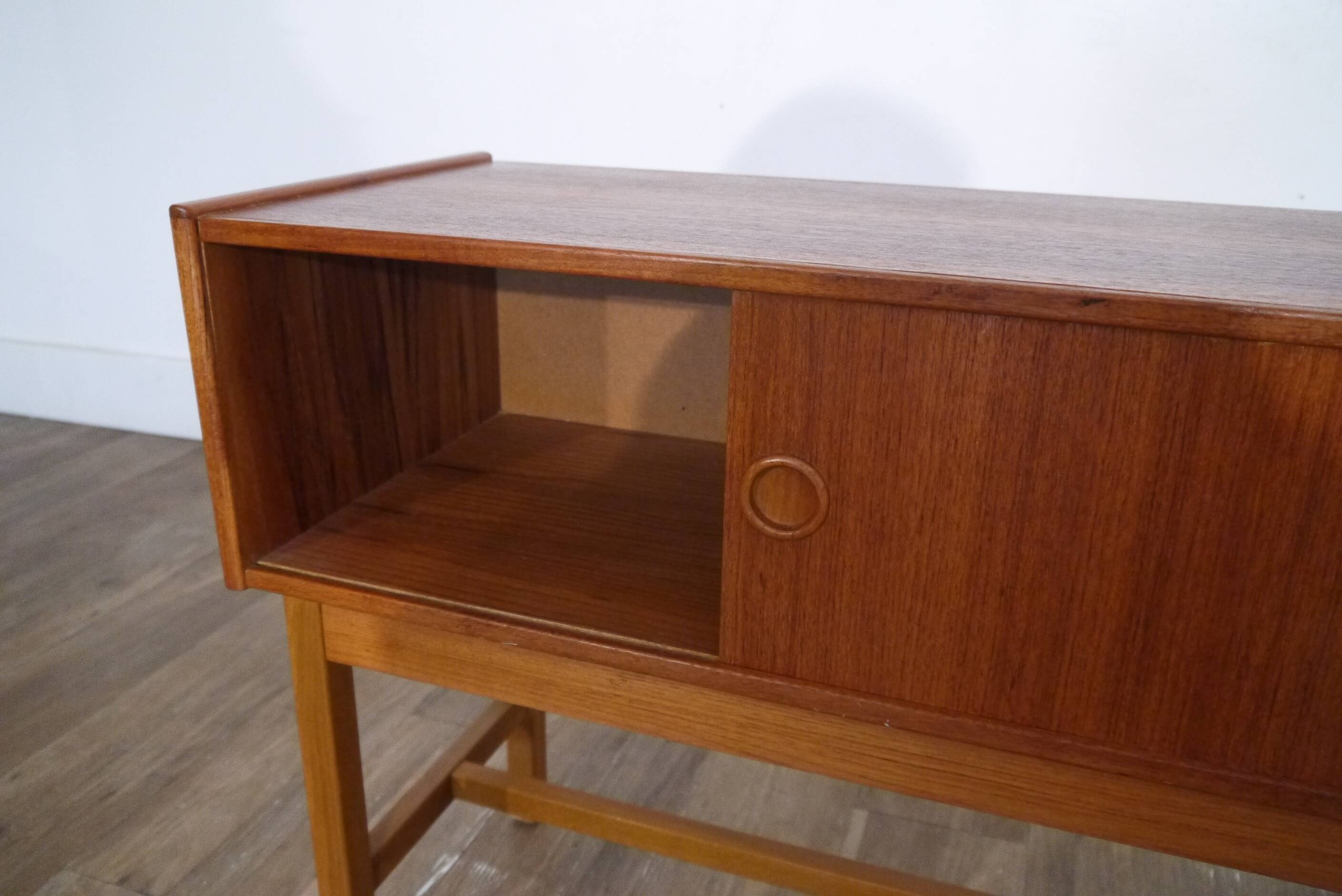 Meuble d'appoint en teck 1960