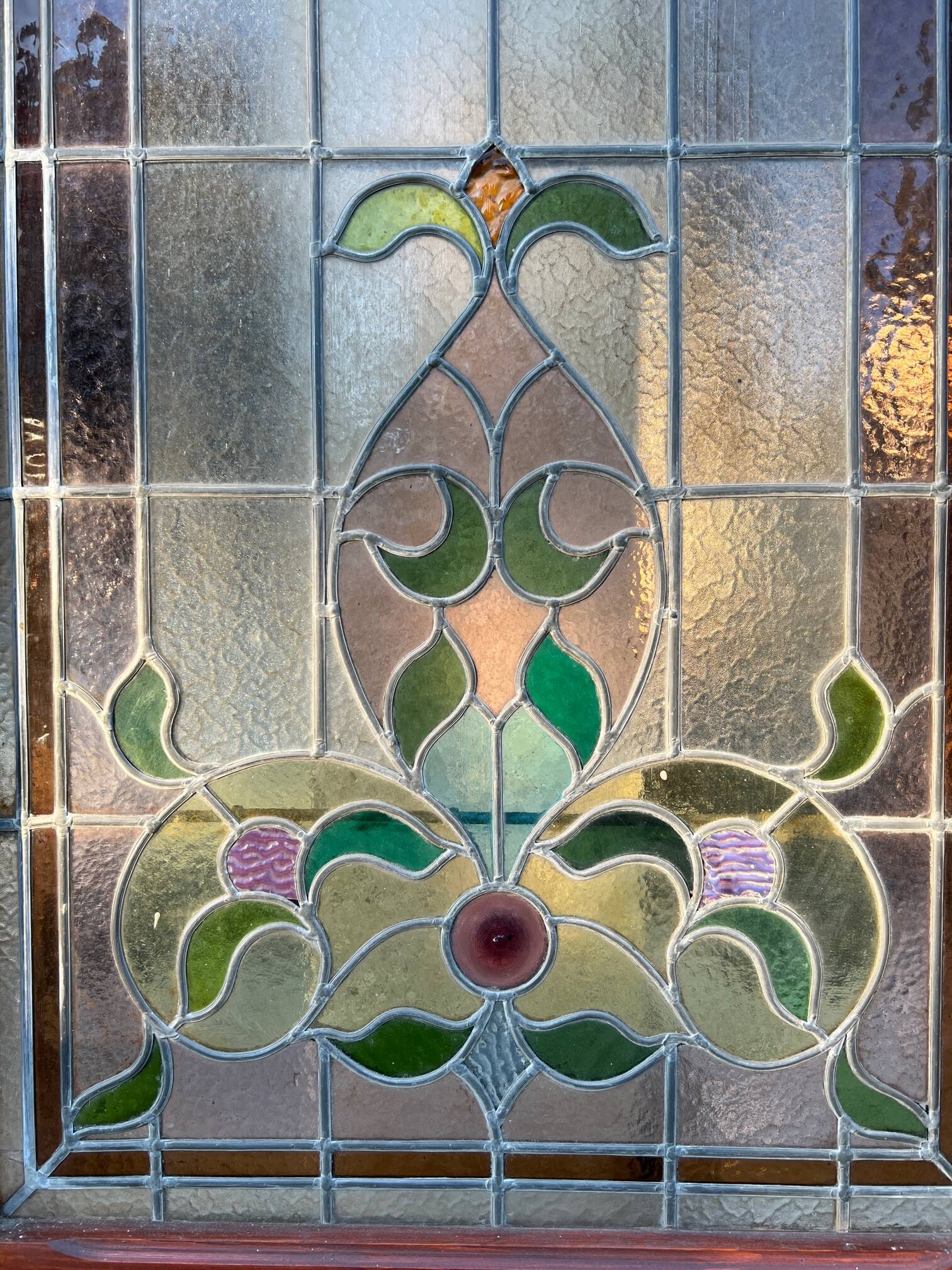 Portes de magasin fin XIXem, devanture de mercerie avec vitraux Art Nouveau