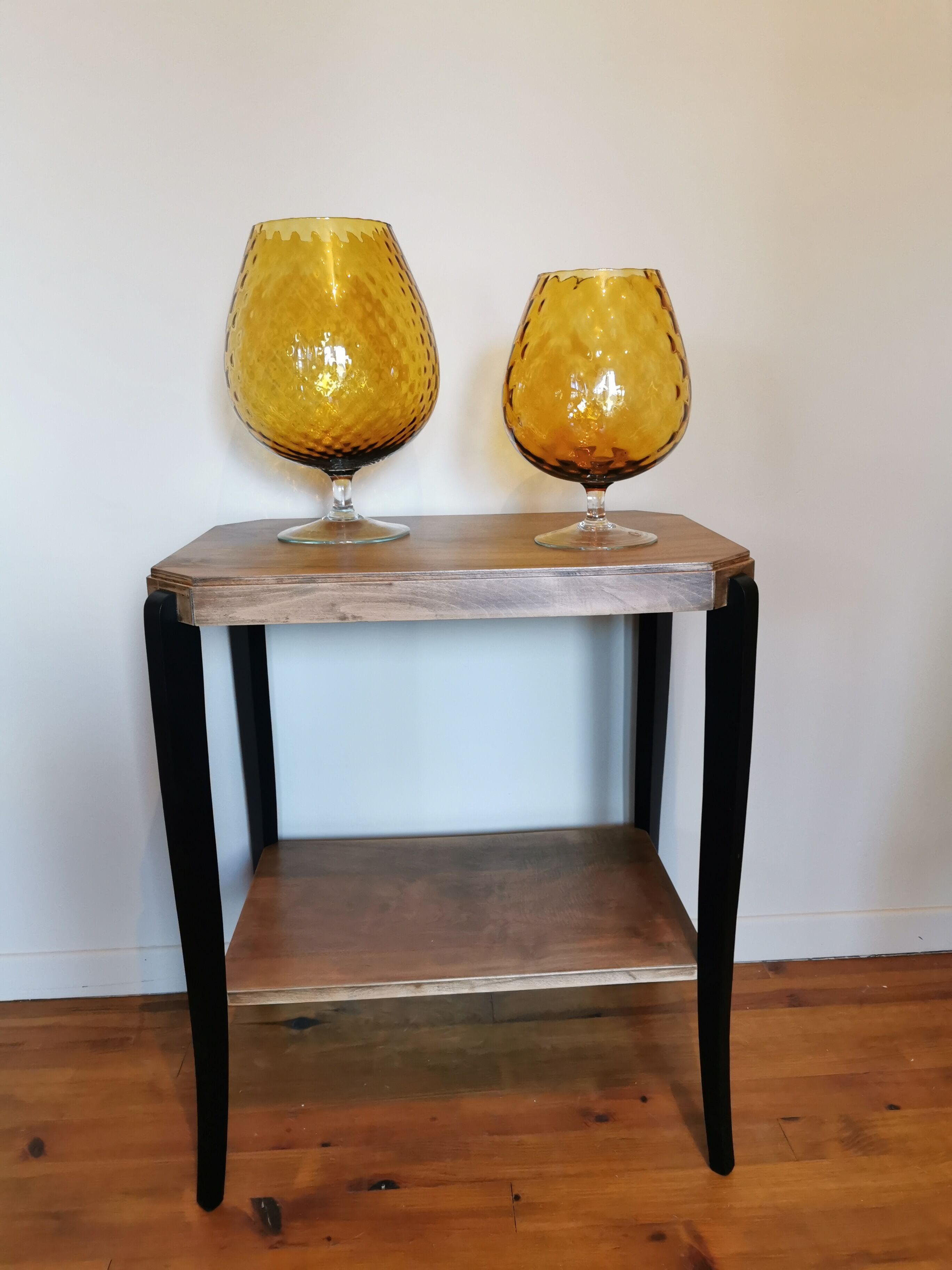 Set of 2 vintage vases in the shape of mustard yellow glass