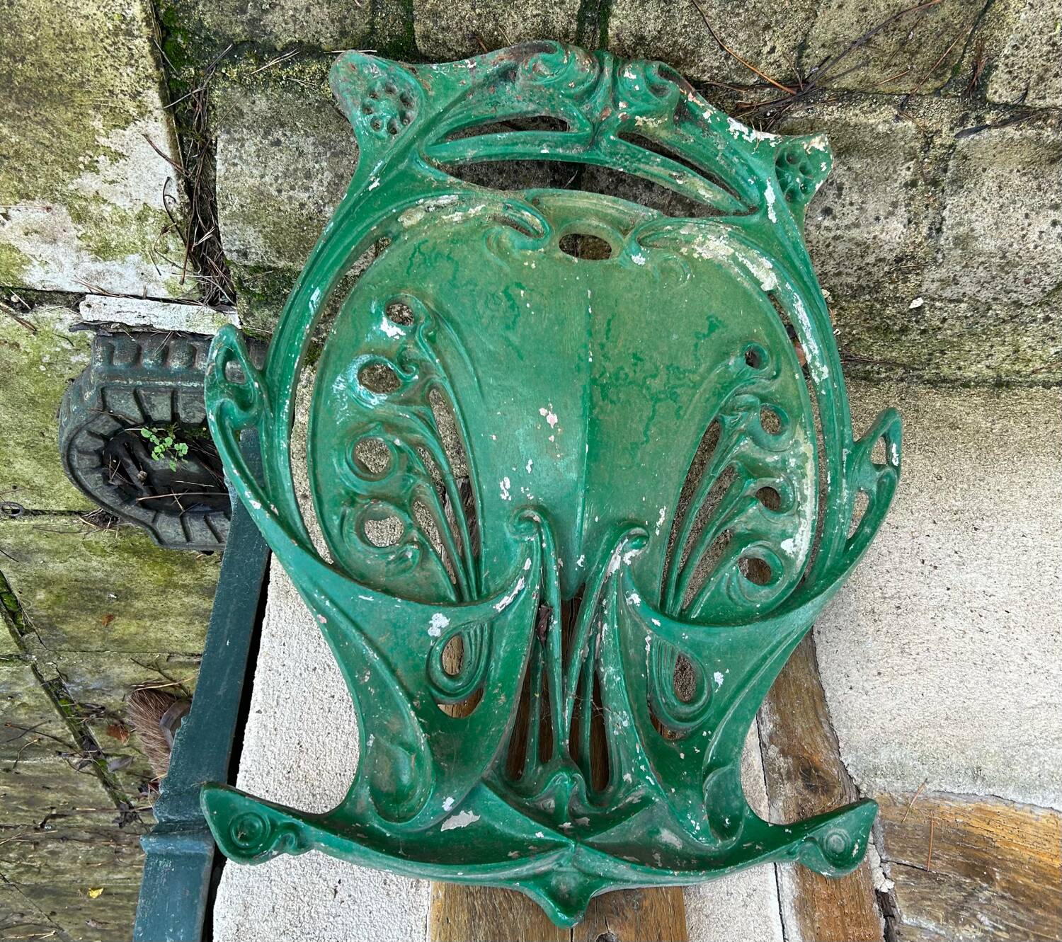 Paris Metro emblem by Hector Guimard