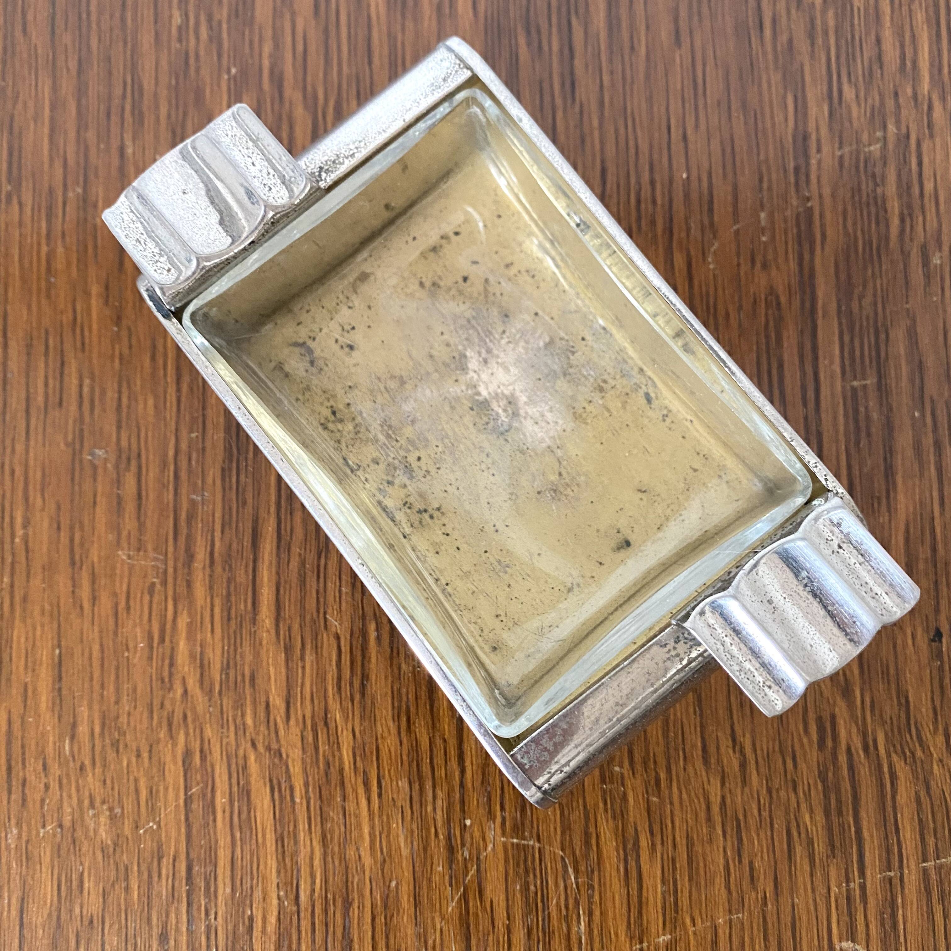 Art Deco ashtray in chromed metal and glass