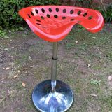 Tabouret siège de tracteur rouge  par Fermigier pour Mirima vers 1970