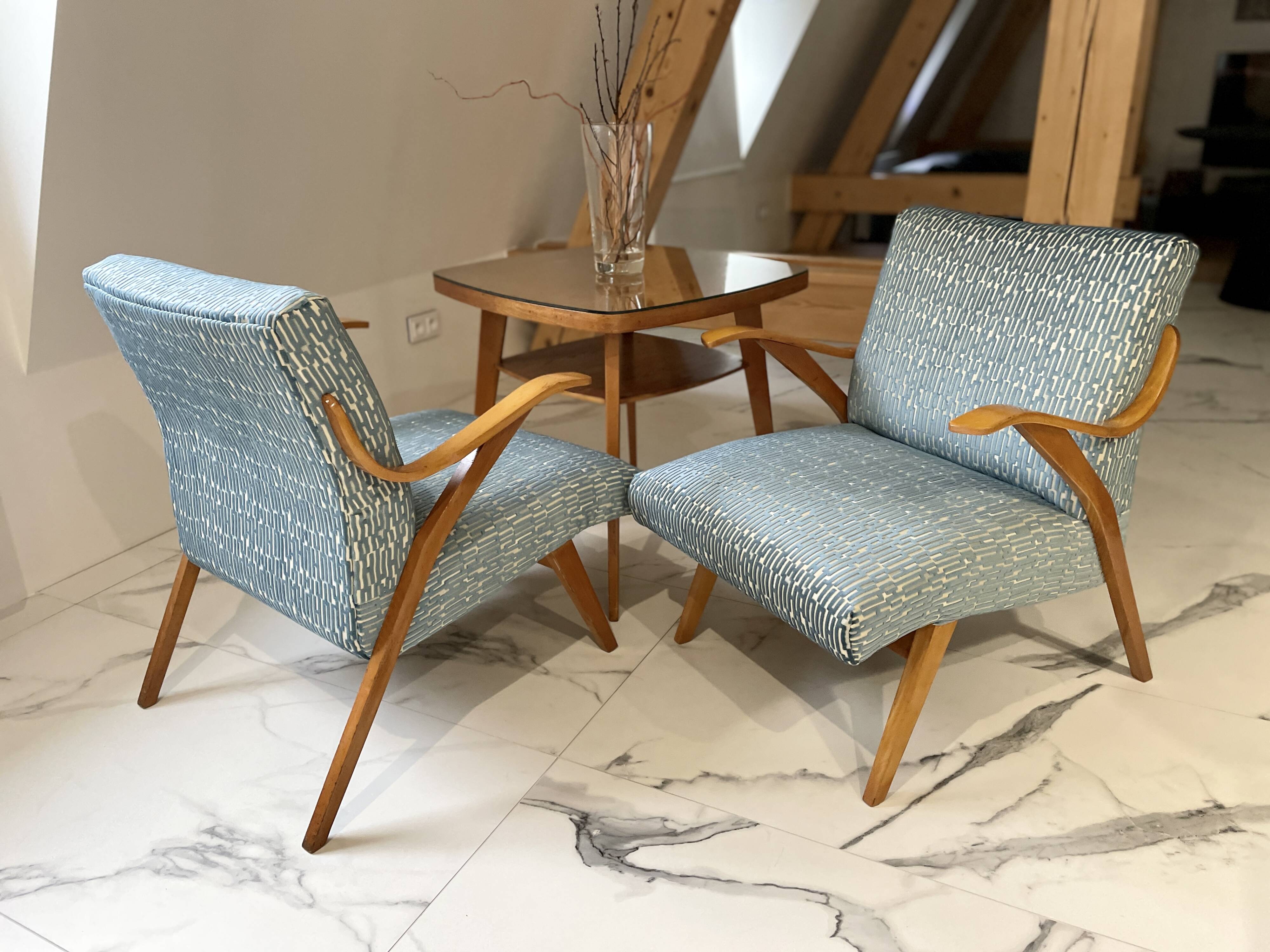 Set of chairs by Frantisek Jirak with table