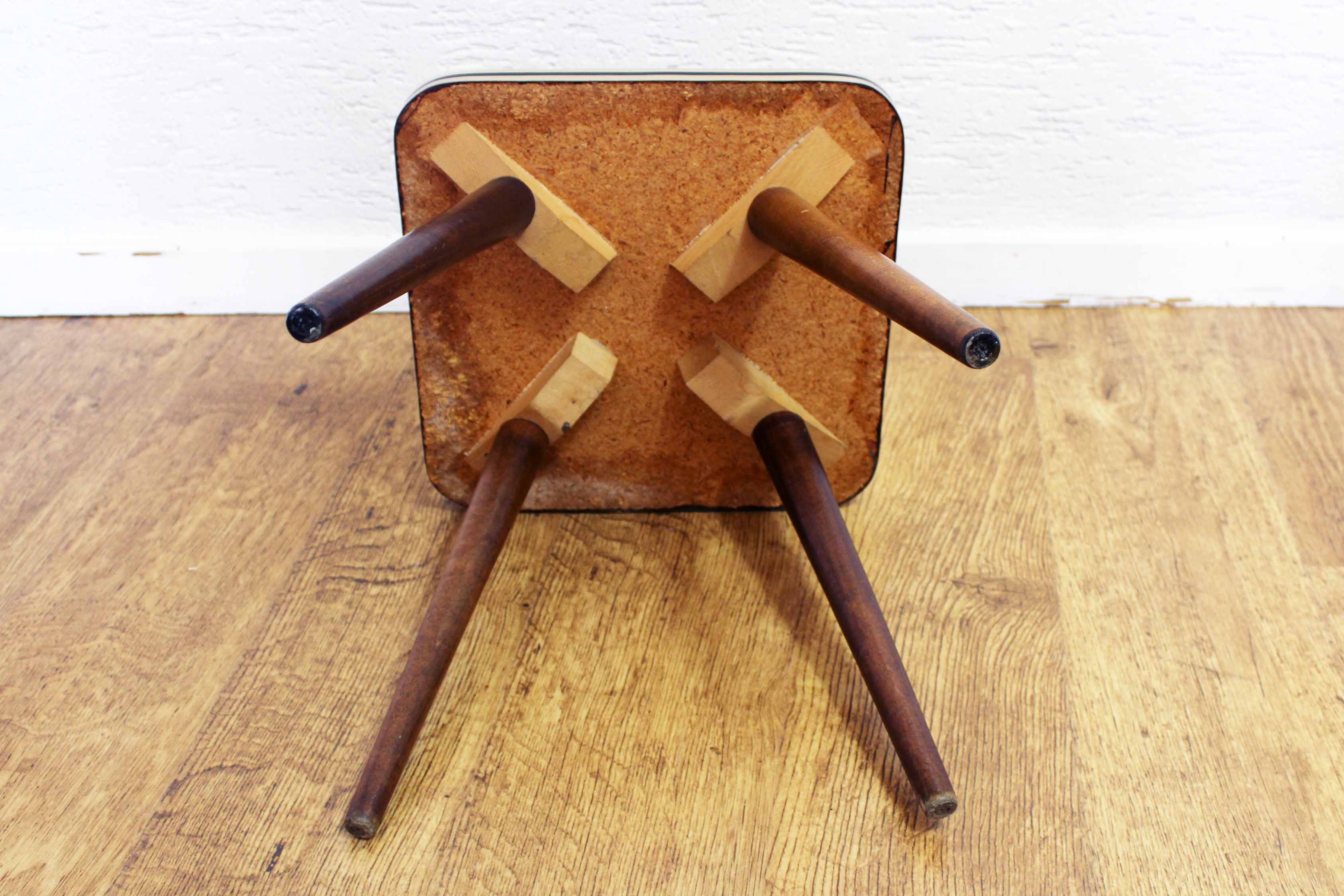 Plant holder in formica