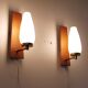 Paire d'appliques vintage scandinave teck et opaline