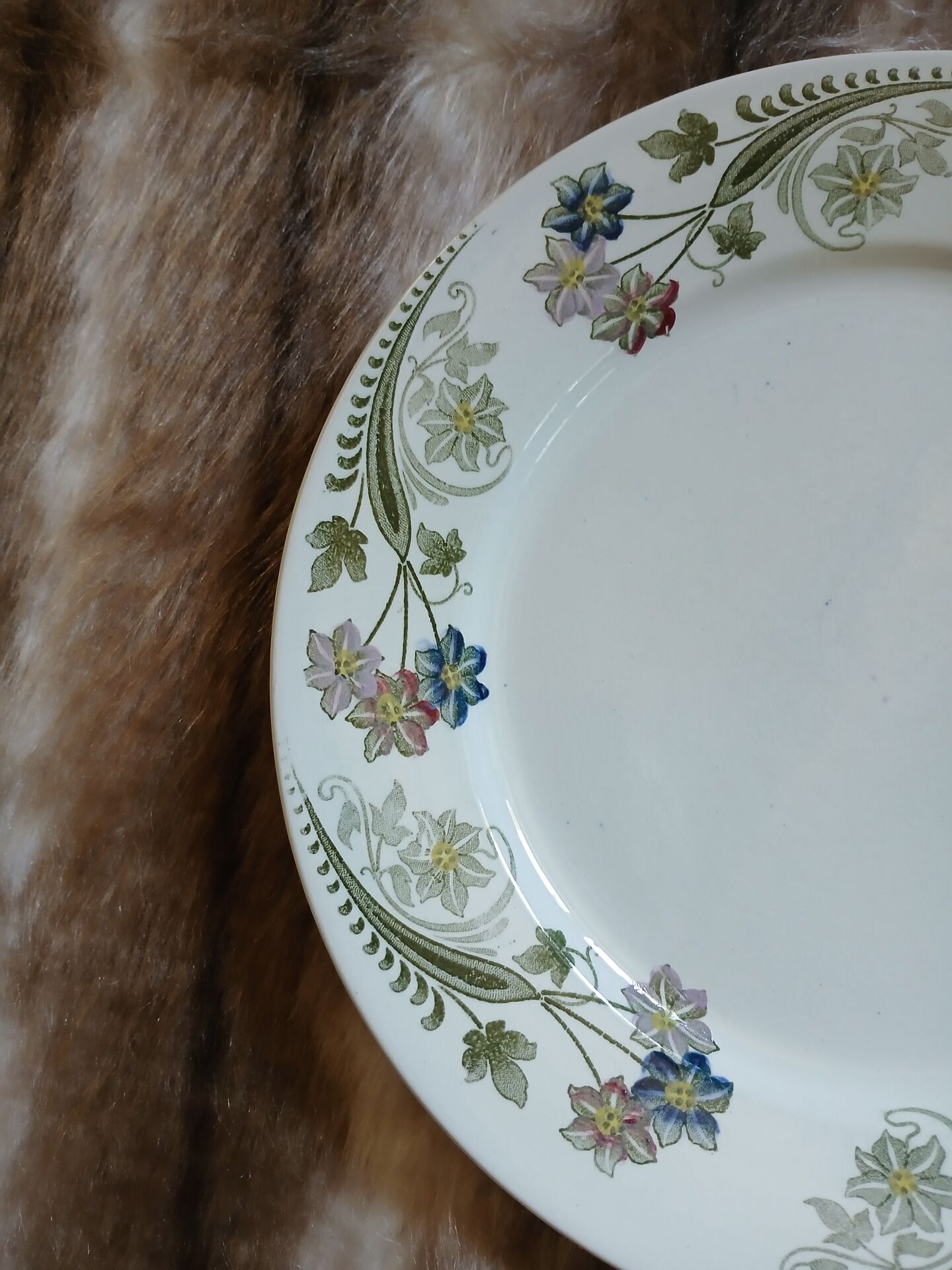 6 antique flat plates U&C Sarreguemines