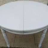 Round cherry table extendable to 210 cm without its extensions Totally revamped