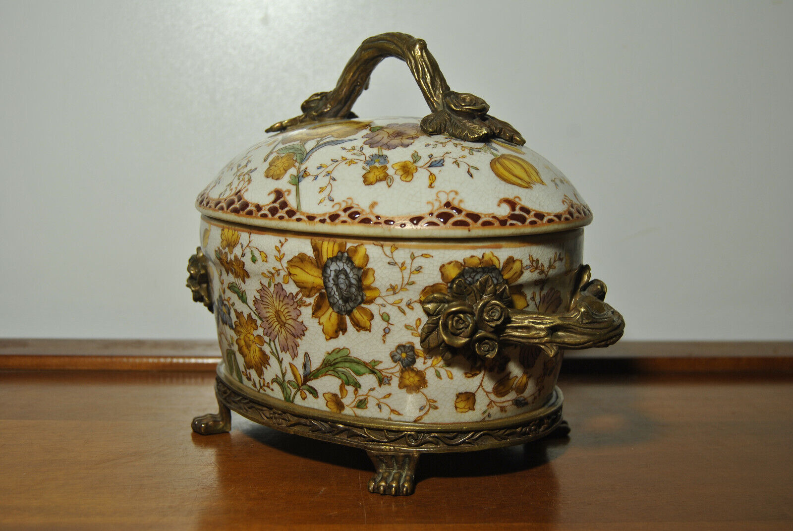 Porcelain ceramic box Wong Lee WL1895 bronze frame | Selency