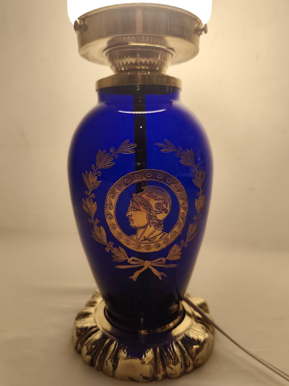 Lámpara de mesa de cristal. España, 1940s.