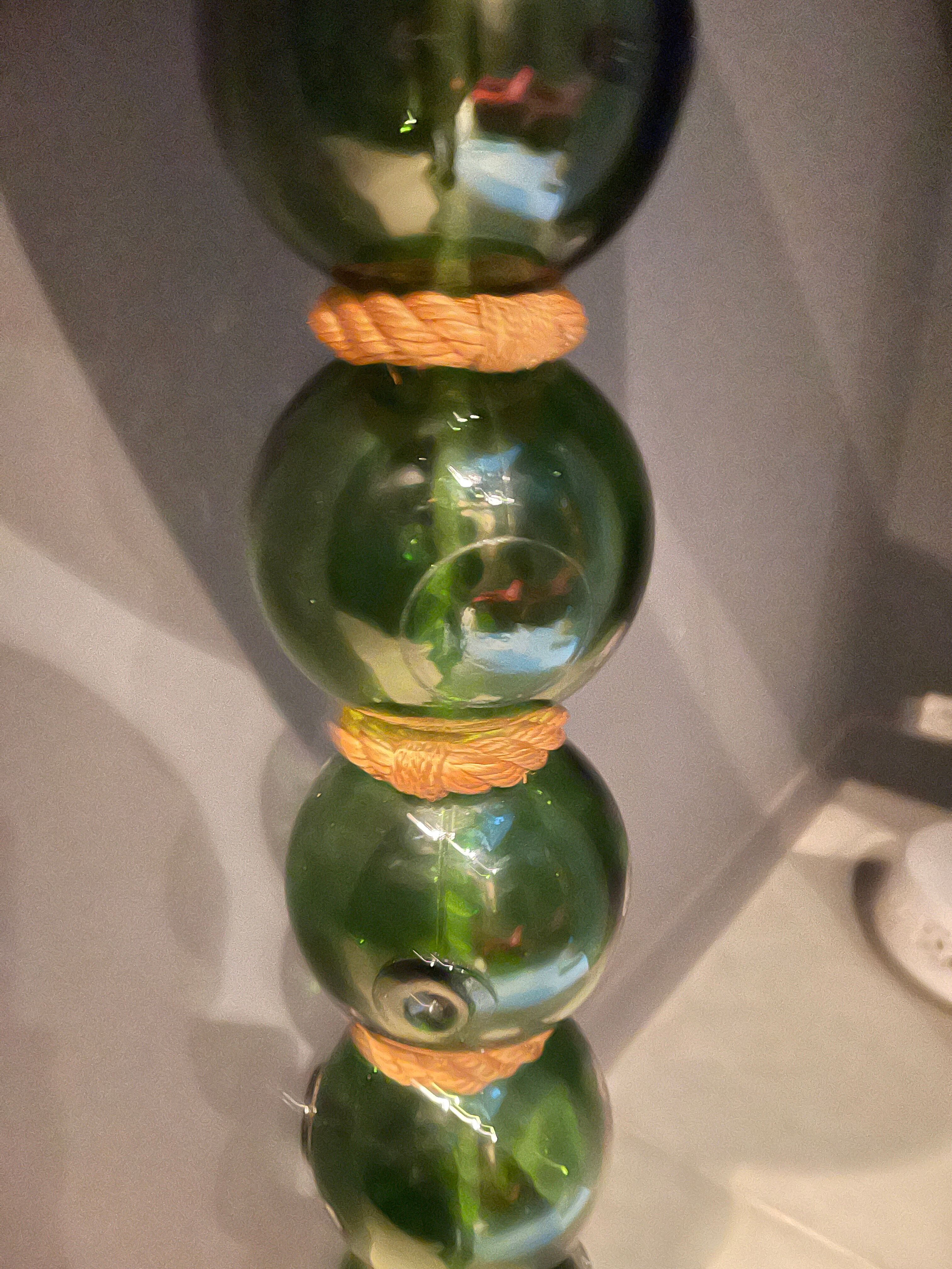 Lampadaire vintage en corde et boules de verre