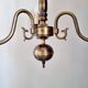 Lampe classique en laiton de style hollandais de couleur bronze doré