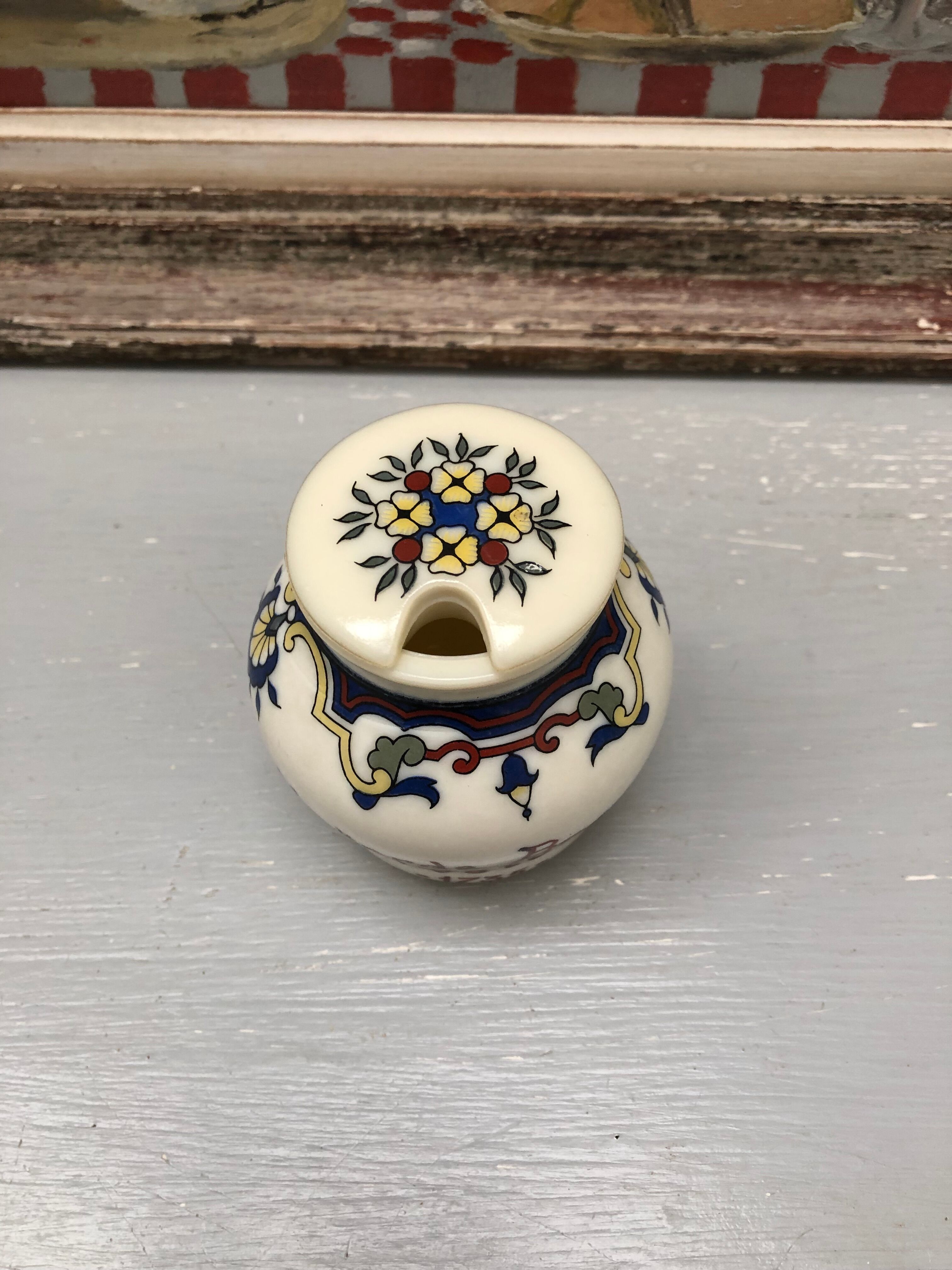 Mustard pot bocquet yvetot with flower pattern