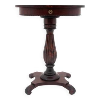 Antique thread table, Northern Europe, around 1860. After renovation.
