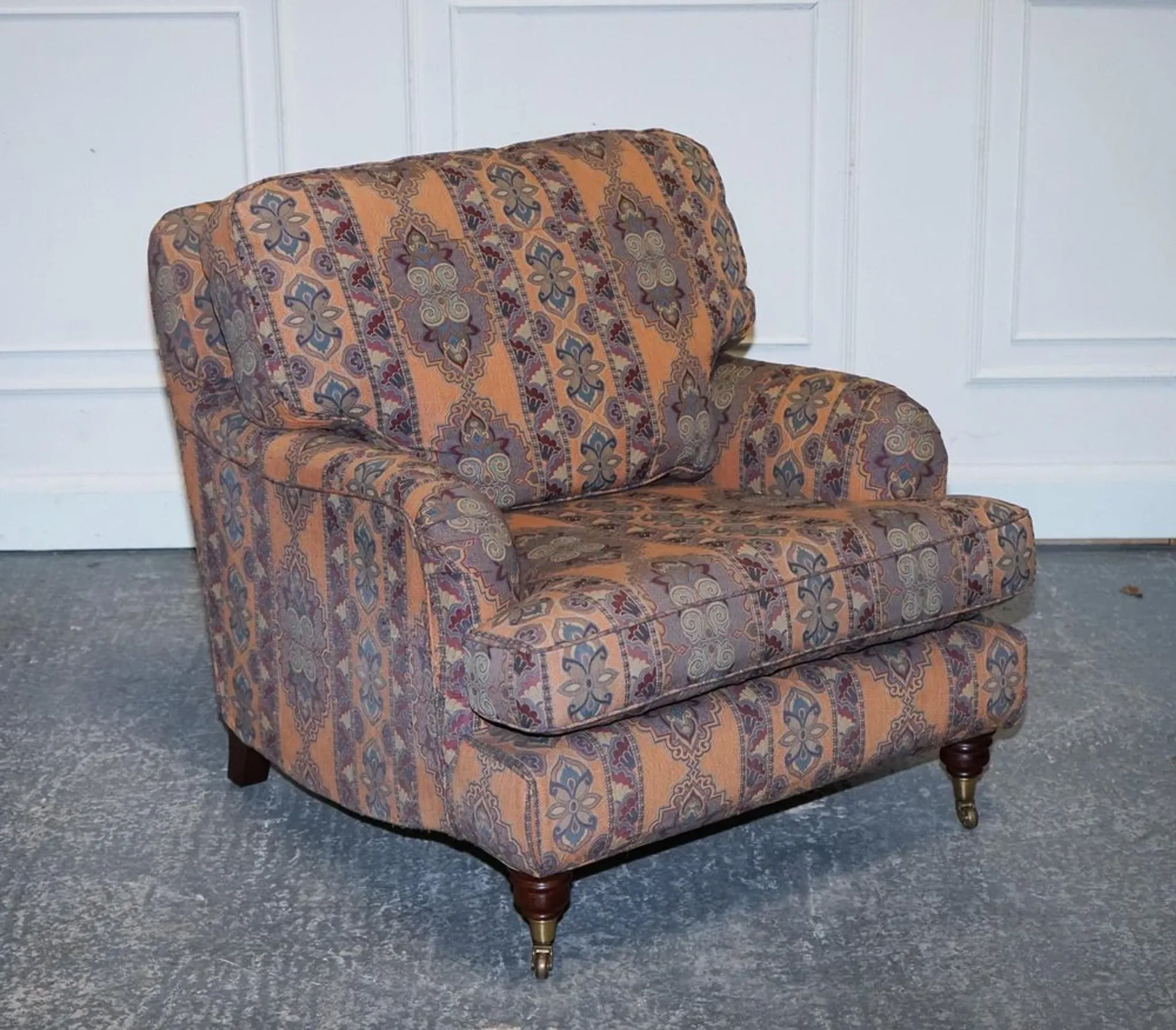 Multiyork Countryhouse Removable Fabric Armchair in the Howard Arm style