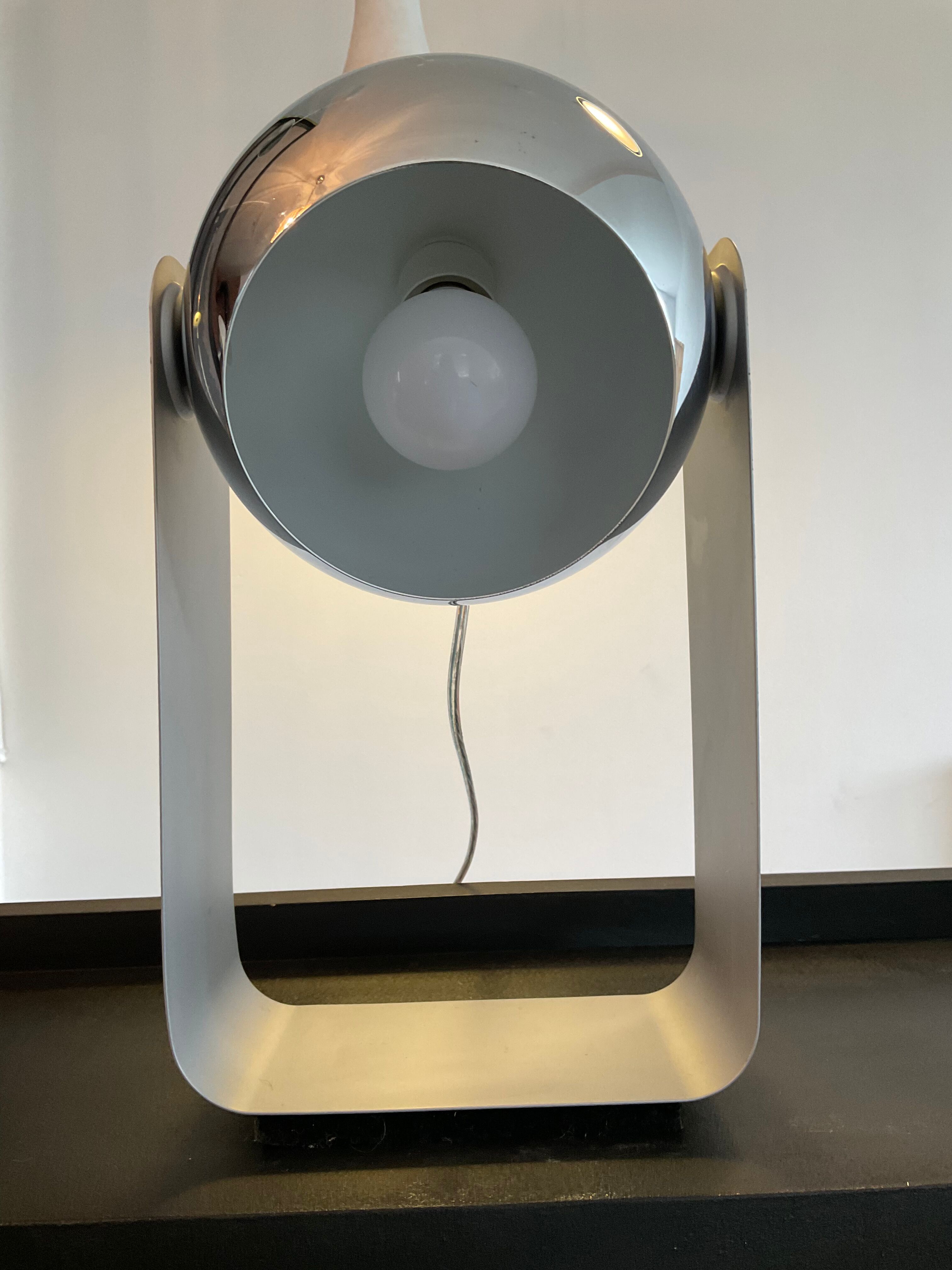 Vintage Eyeball lamp from the 80s